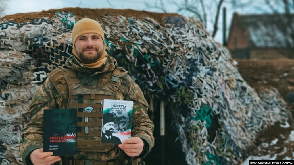 Дмитро Савченко, издатель книг с высказываниями лидеров Ичкерии на украинском языке